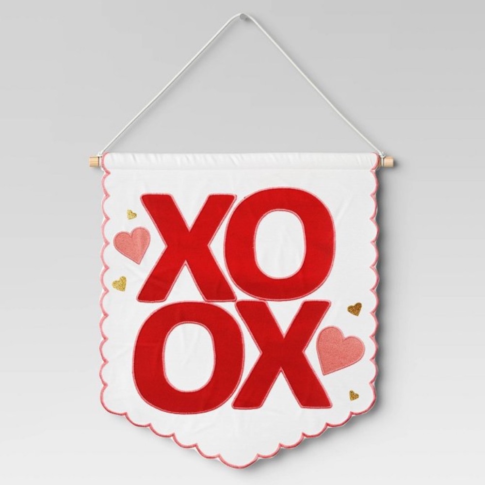 NEW Threshold XOXO Hearts Fabric Wall Hanging Decor